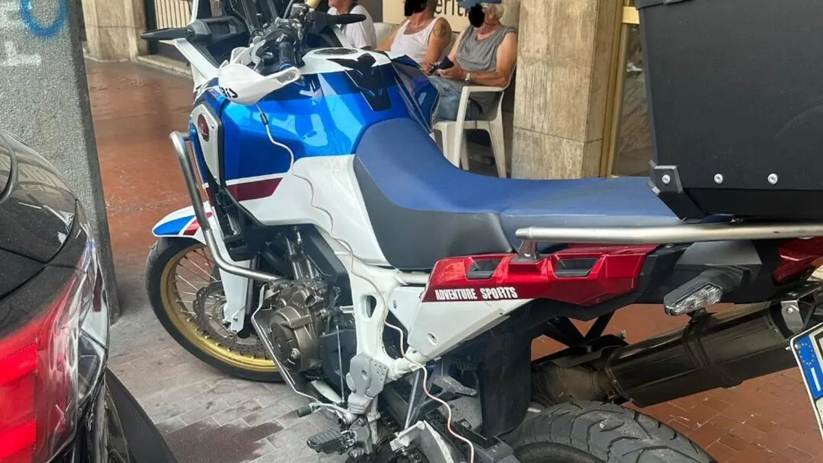 Honda Africa Twin CRF 1000L Adventure Sports (2018 - 19)  (3)