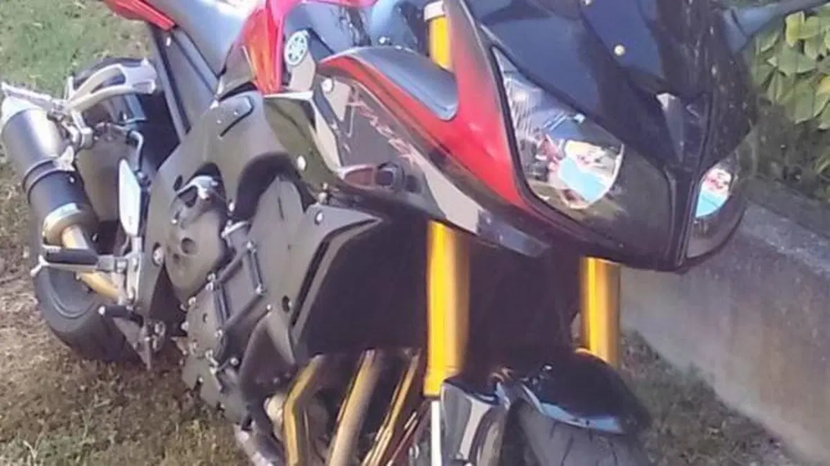 Yamaha FZ1 Fazer (2006 - 16)  (2)