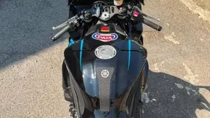 Yamaha YZF R1 (2020 - 25)  (4)