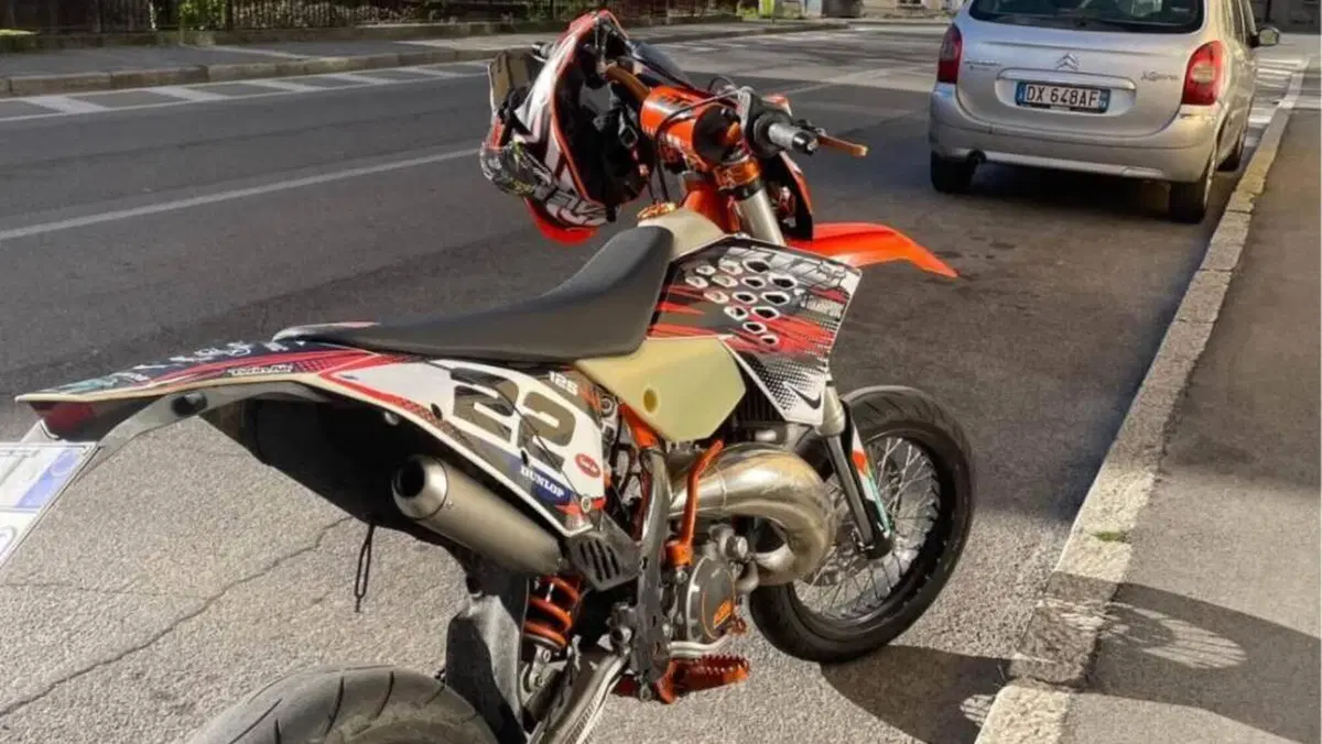 KTM 125 EXC (2011)  (3)