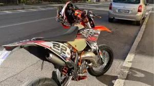 KTM 125 EXC (2011)  (3)