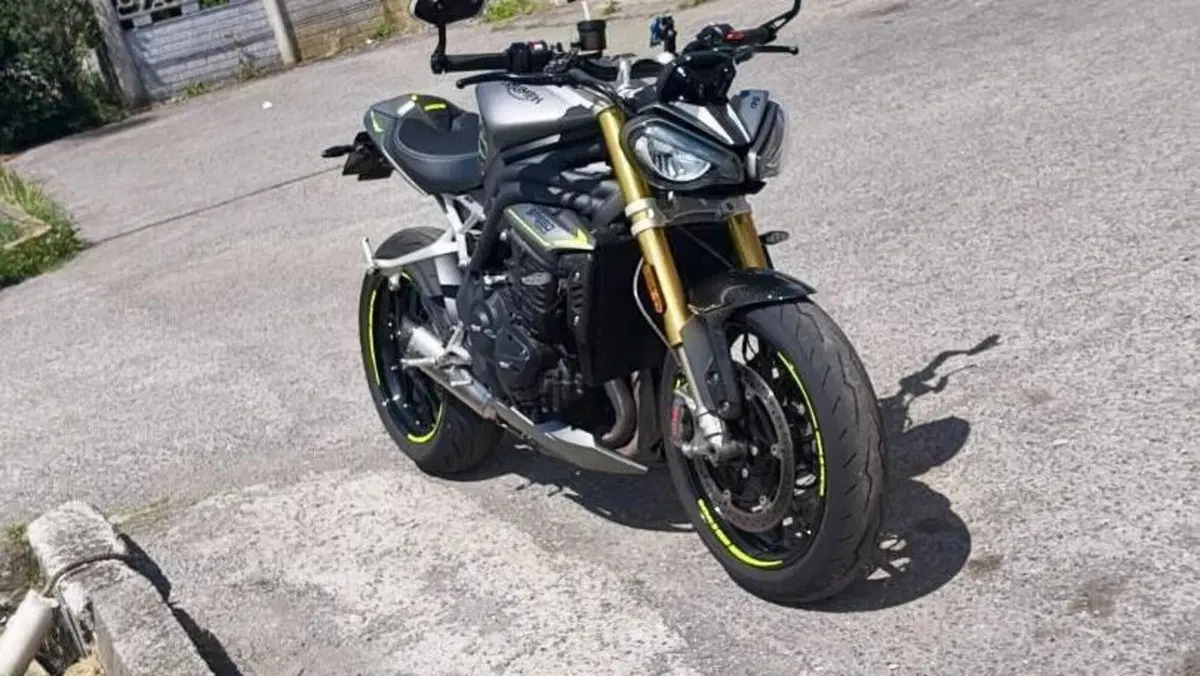 Triumph Speed Triple 1200 RS (2021 - 24)  (2)