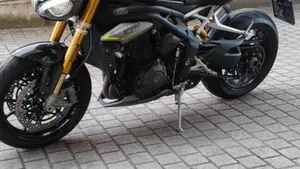 Triumph Speed Triple 1200 RS (2021 - 24)  (6)