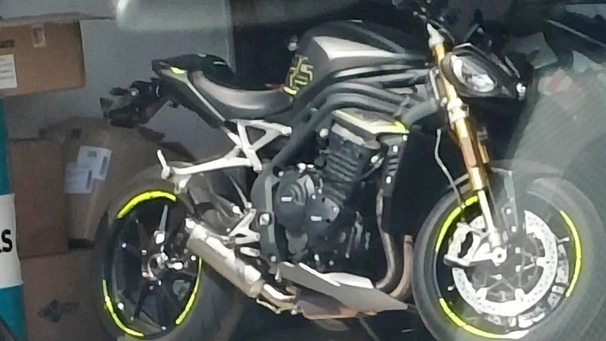 Triumph Speed Triple 1200 RS (2021 - 24)  (9)