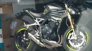 Triumph Speed Triple 1200 RS (2021 - 24)  (9)