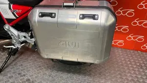Moto Guzzi V85 TT (2019 - 20)  (14)