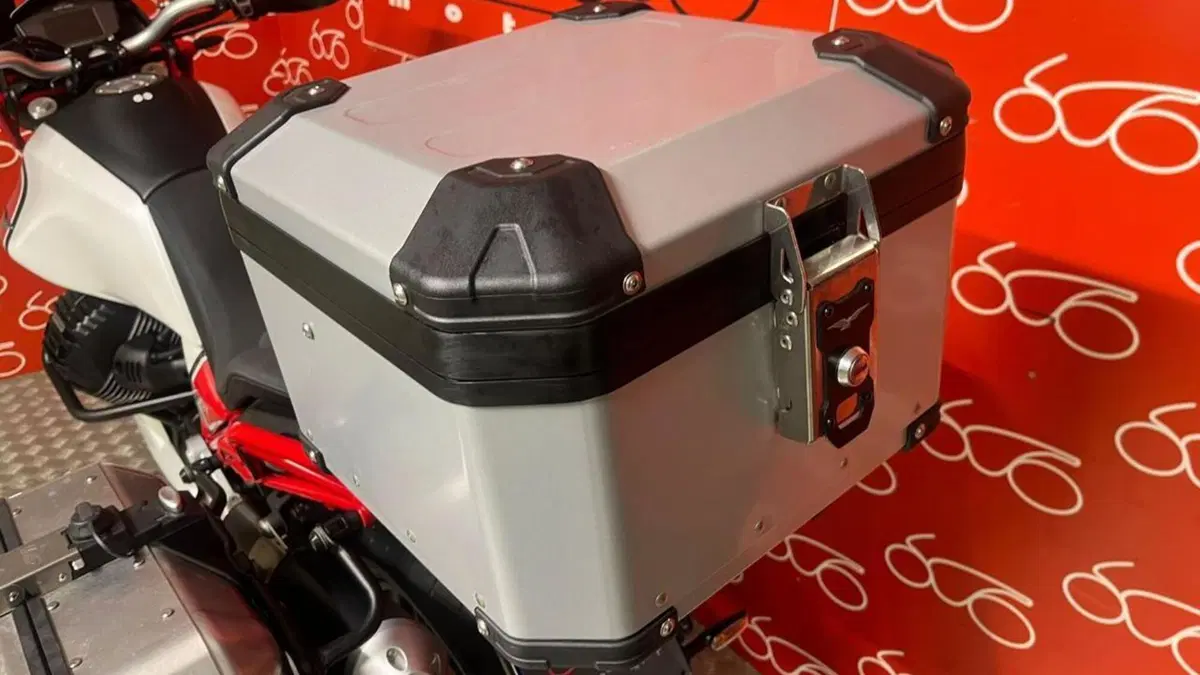 Moto Guzzi V85 TT (2019 - 20)  (11)