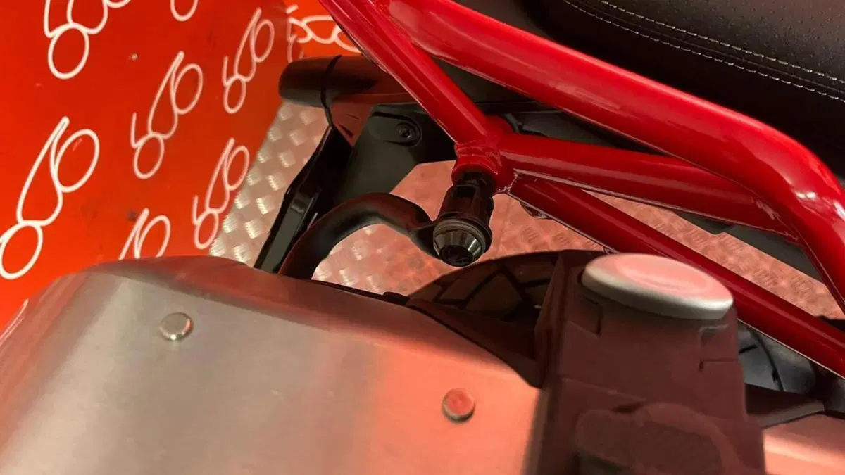 Moto Guzzi V85 TT (2019 - 20)  (6)
