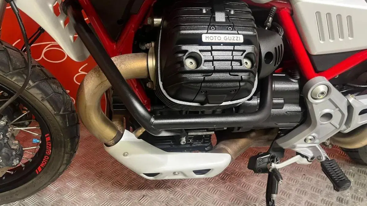 Moto Guzzi V85 TT (2019 - 20)  (12)