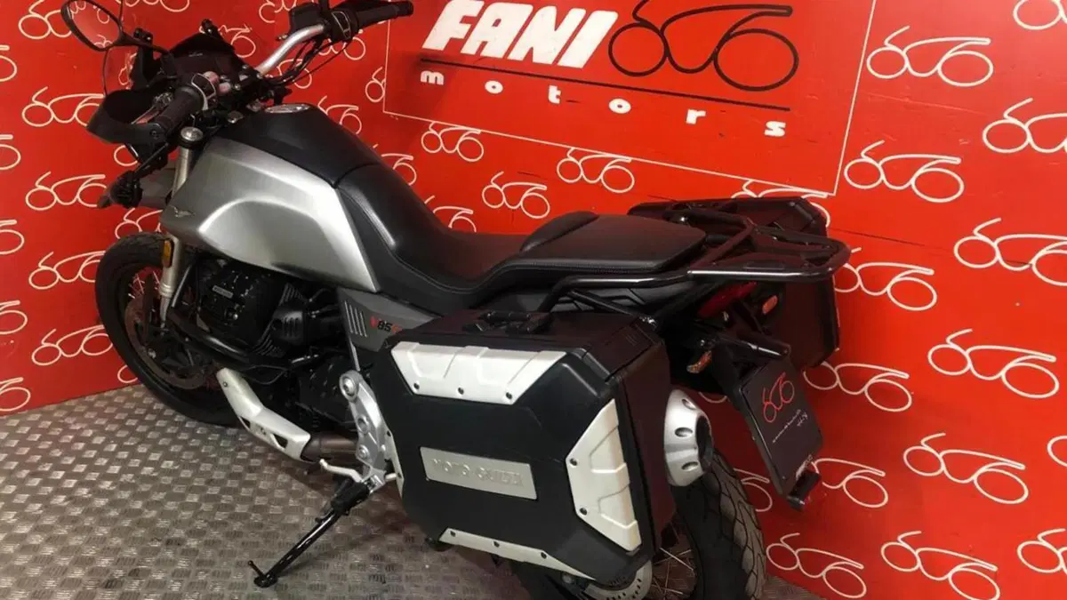 Moto Guzzi V85 TT (2019 - 20)  (4)