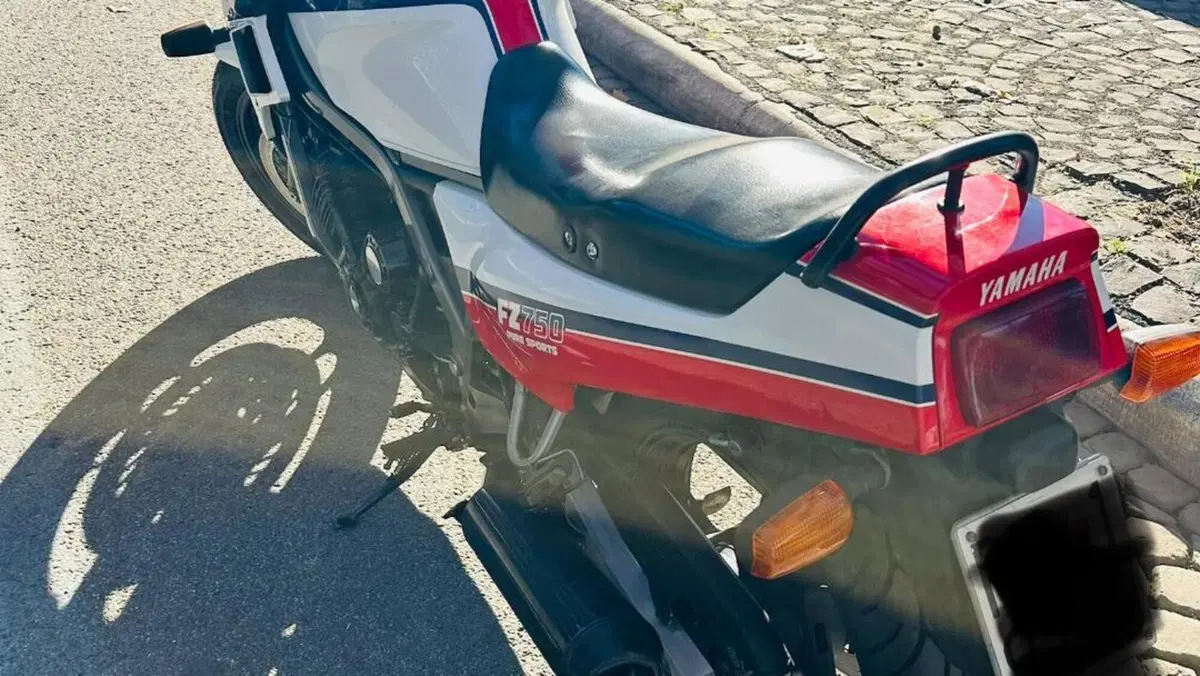 Yamaha FZ 750 (1985 - 88)  (6)
