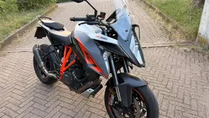 KTM 1290 Super Duke GT ABS (2016 - 18)  (4)