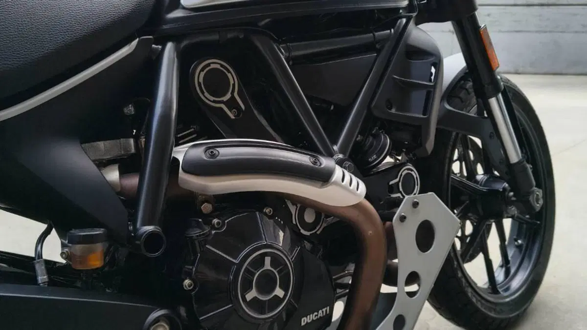 Ducati Scrambler 800 Icon Dark (2021 - 22)  (3)