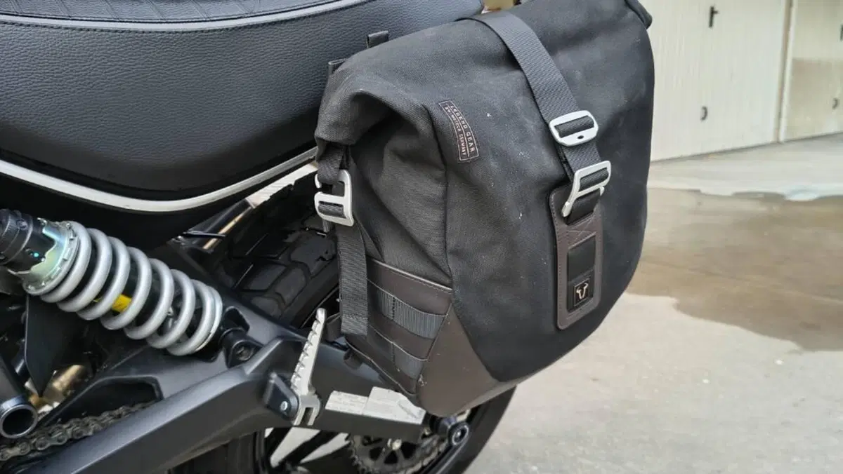 Ducati Scrambler 800 Icon Dark (2021 - 22)  (12)