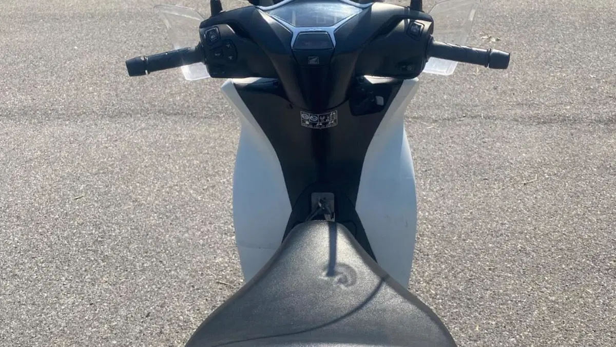 Honda SH 150i Sport (2024 - 25)  (6)