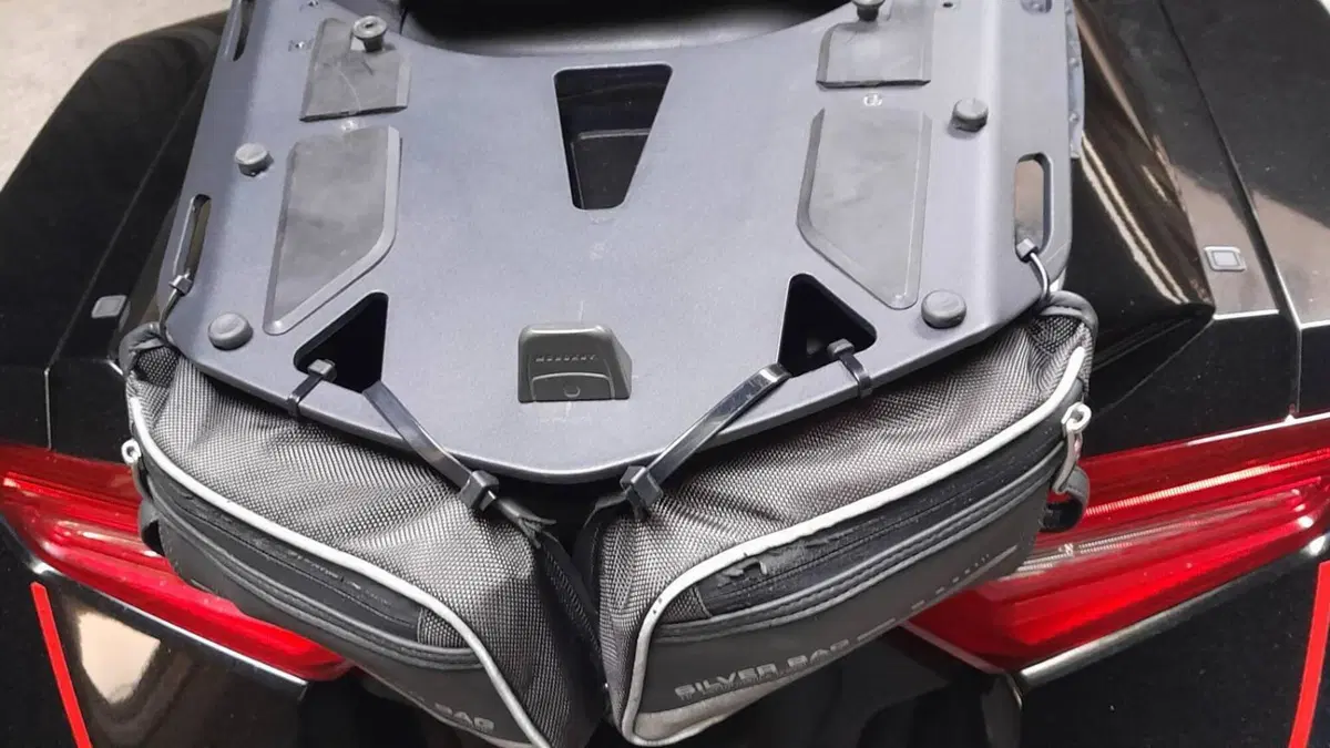 Honda GL 1800 Gold Wing (2018 - 20)  (2)