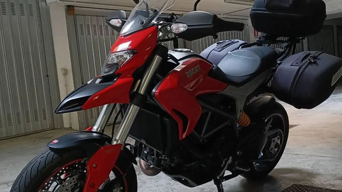 Ducati Hyperstrada 821 (2013 - 15)  (6)