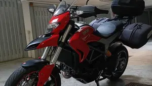Ducati Hyperstrada 821 (2013 - 15)  (6)