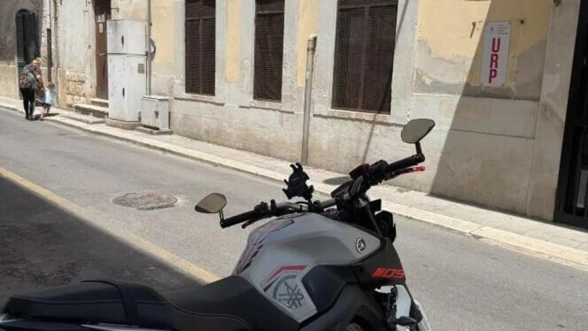 Yamaha MT-09 (2017 - 20)  (2)