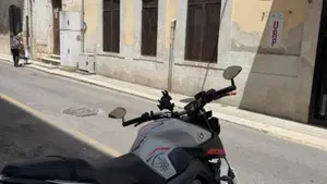 Yamaha MT-09 (2017 - 20)  (2)