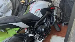 Yamaha MT-09 (2017 - 20)  (9)