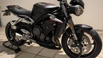 Triumph Street Triple RS (2017 - 19) usata