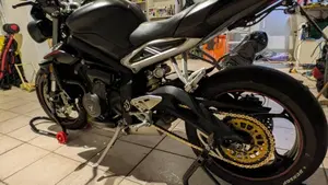 Triumph Street Triple RS (2017 - 19)  (2)
