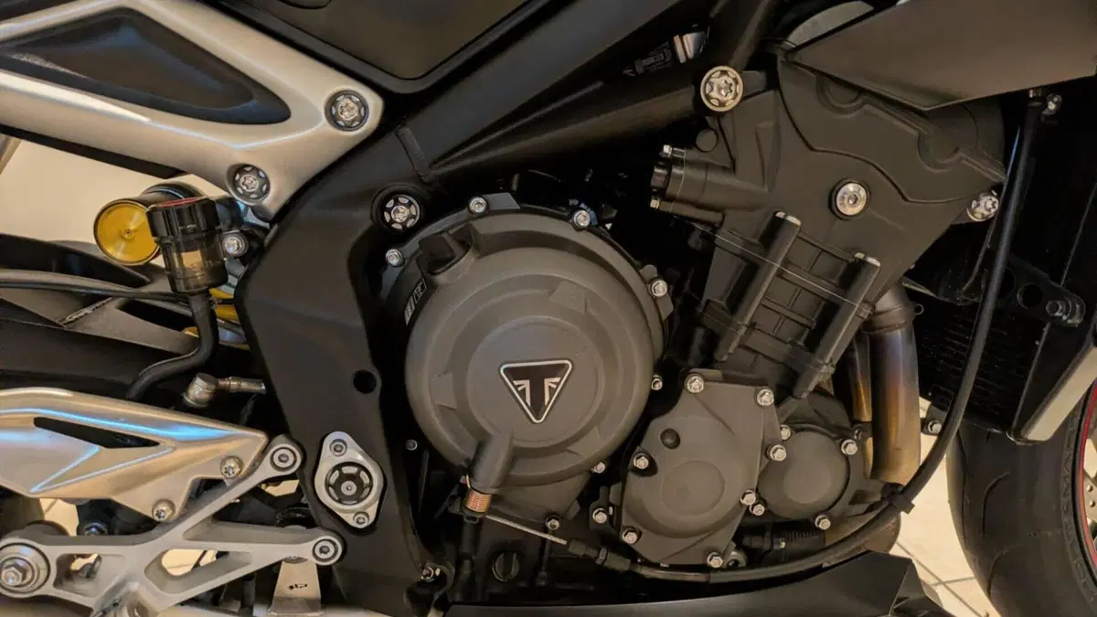 Triumph Street Triple RS (2017 - 19)  (5)