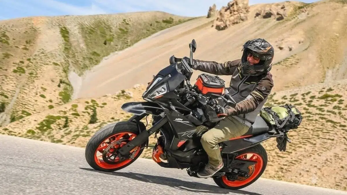 KTM 890 SMT (2023 - 25)  (2)