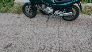 Yamaha Diversion 600  (2)