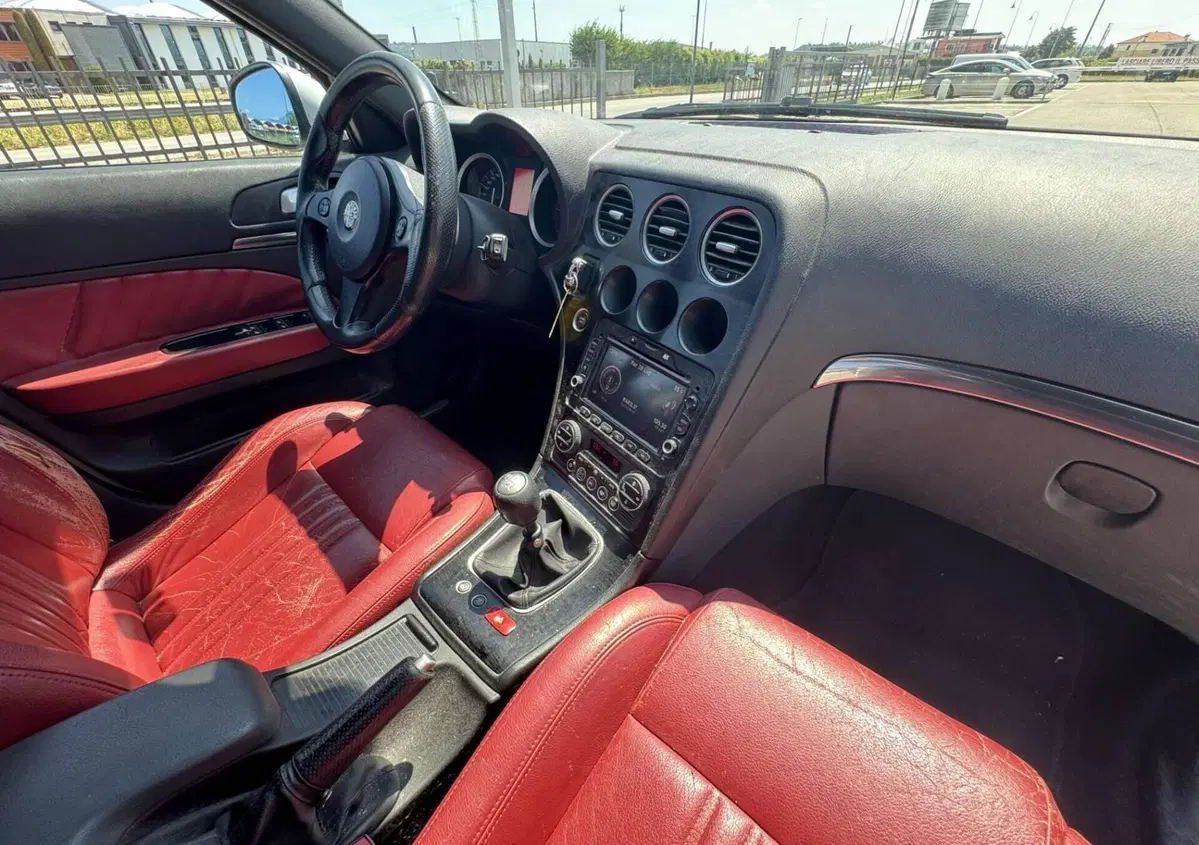Alfa Romeo 159 2.0 JTDm Eco Distinctive (16)