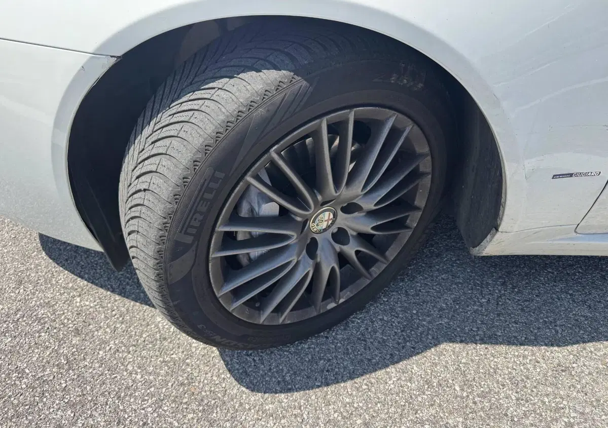 Alfa Romeo 159 2.0 JTDm Eco Distinctive (8)