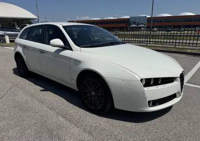 Alfa Romeo 159 2.0 JTDm Eco Distinctive (2)