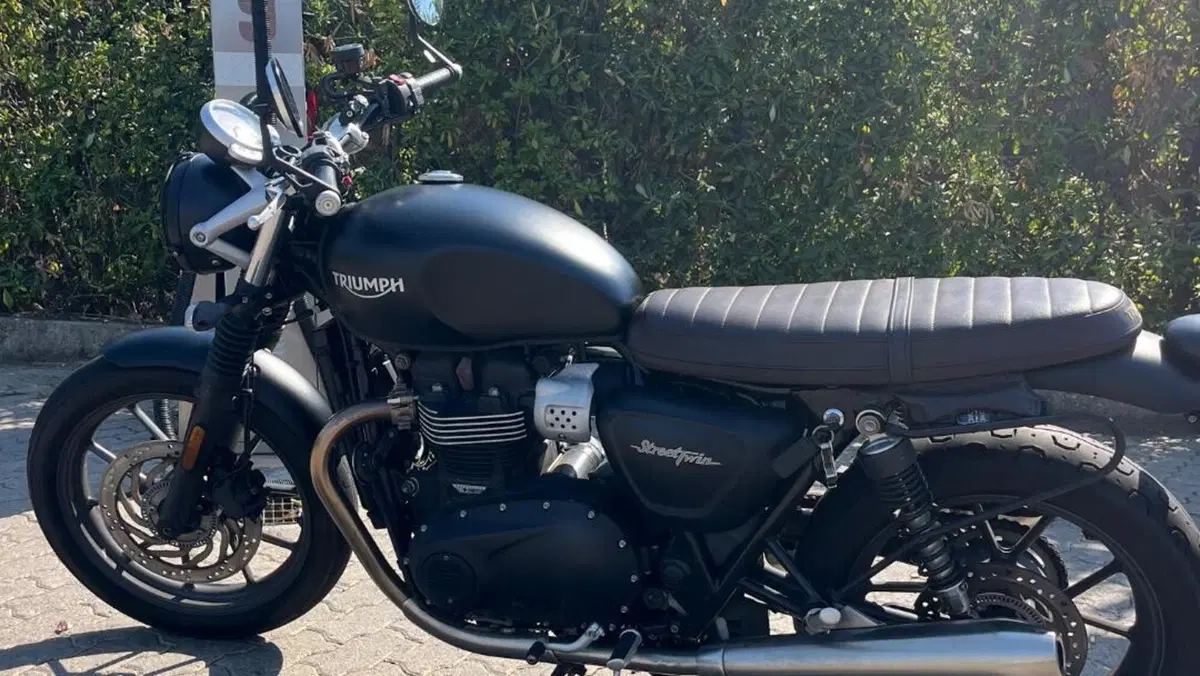Triumph Street Twin 900 (2017 - 18)  (6)