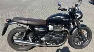 Triumph Street Twin 900 (2017 - 18)  (3)