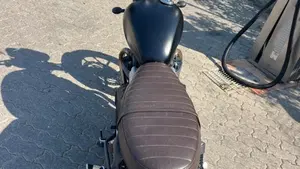 Triumph Street Twin 900 (2017 - 18)  (8)