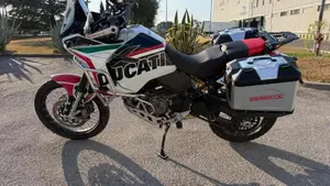 Ducati DesertX (2022 - 25)  (2)