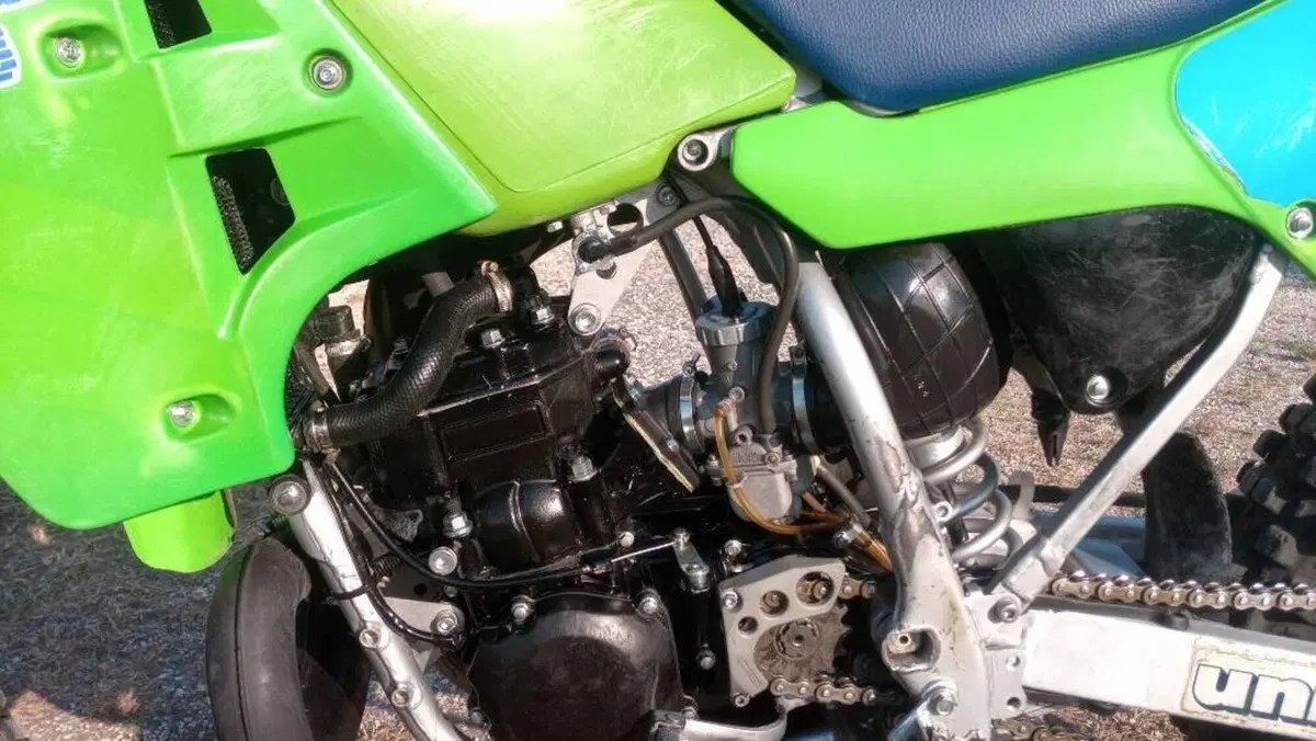 Kawasaki   (12)