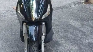 Piaggio Beverly 300 i.e. (2010 - 16)  (2)