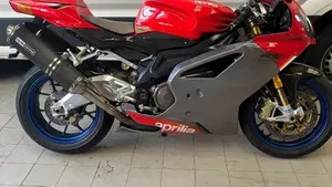 Aprilia RSV 1000 R (2004 - 05)  (2)