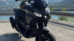 Aprilia SR GT 125 (2025 - 26)  (2)