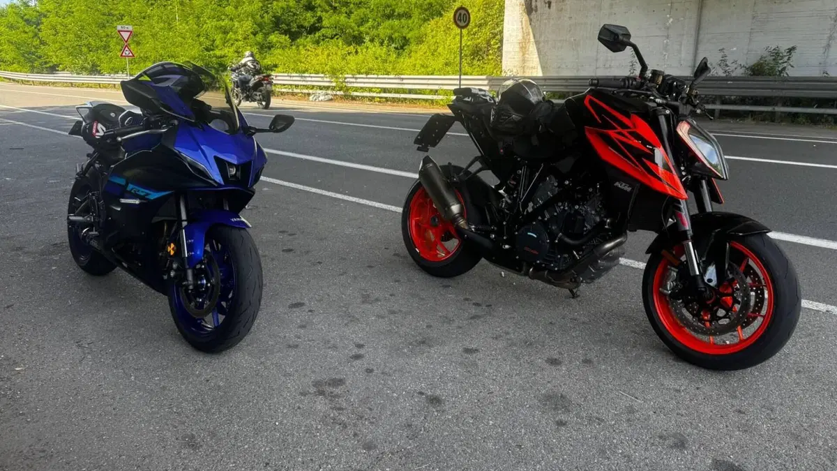 KTM 1290 Super Duke R (2020)  (5)
