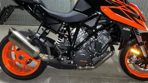 KTM 1290 Super Duke R (2020) 