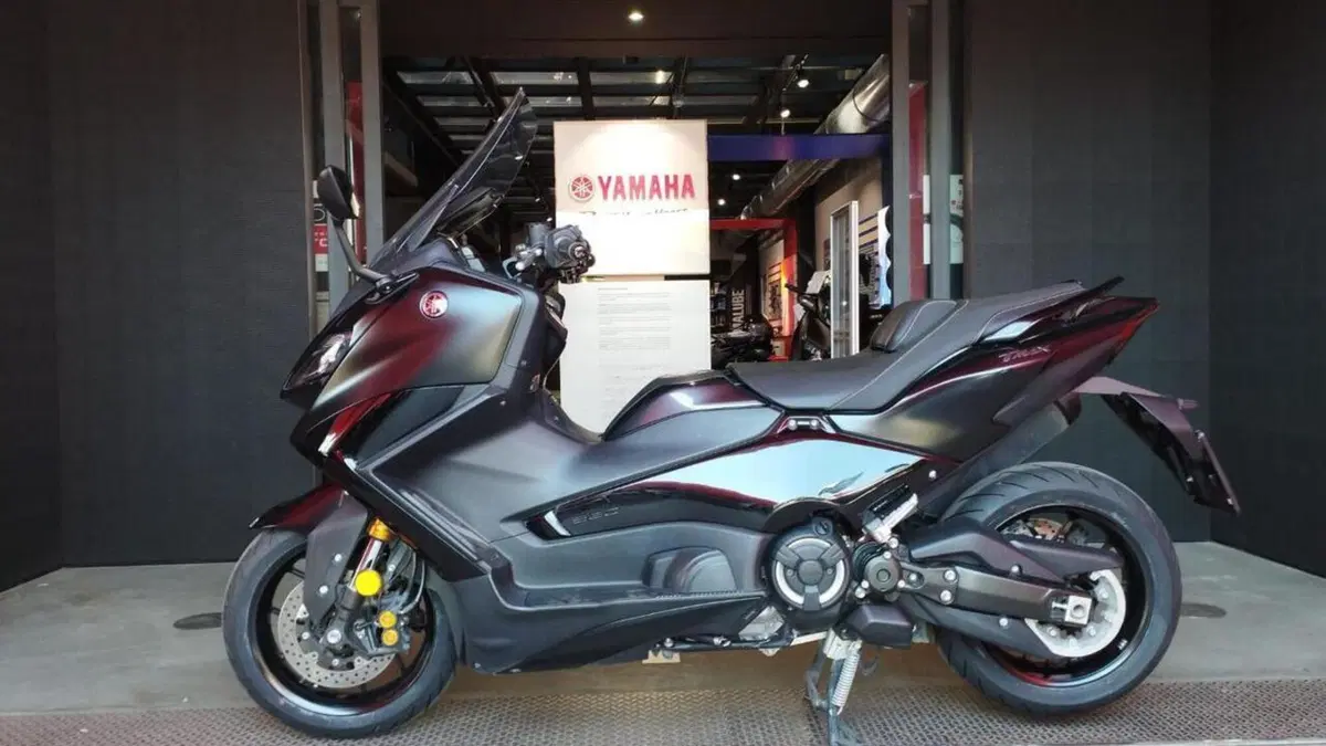 Yamaha T-Max 560 Tech Max (2022 - 24)  (4)