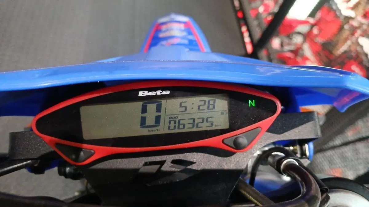 Betamotor RR 125 4T Motard R (2023 - 24)  (7)