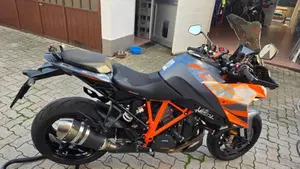 KTM 1290 Super Duke GT (2022 - 25)  (3)