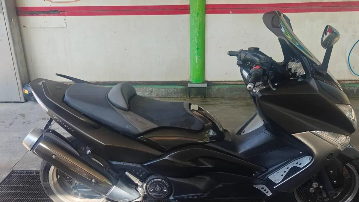 Yamaha T-Max 500 Tech Max (2011 - 13)  (4)