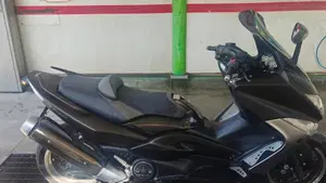 Yamaha T-Max 500 Tech Max (2011 - 13)  (4)