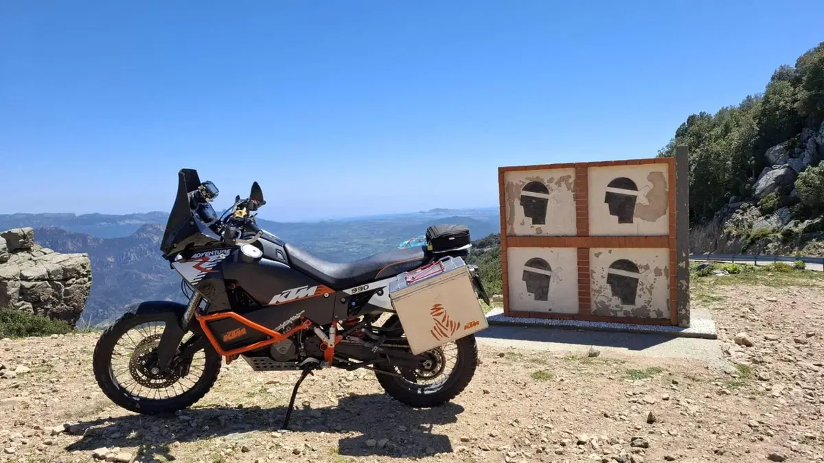 KTM 990 Adventure R (2009 - 11)  (2)