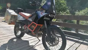 KTM 990 Adventure R (2009 - 11)  (4)